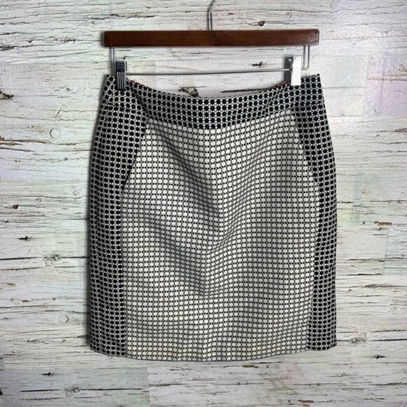 Banana Republic Dresses & Skirts - Banana Republic Gray and Black Mini Pencil Skirt for Work
